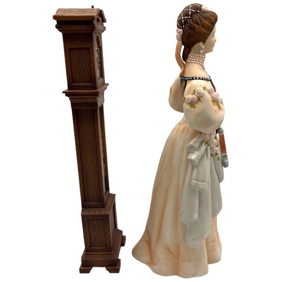Avon 2000 Mrs Albee Award Porcelain Lady 10" Figurine Plastic Grandfather Clock - Picture 6 of 16